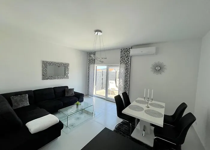 Apartment Sky Garden Trogir