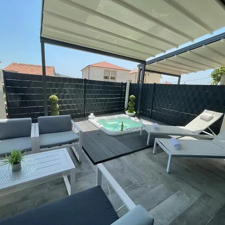 Διαμέρισμα Sky Garden *